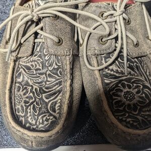 Twisted X Woman's size 8 Driving Moccasins